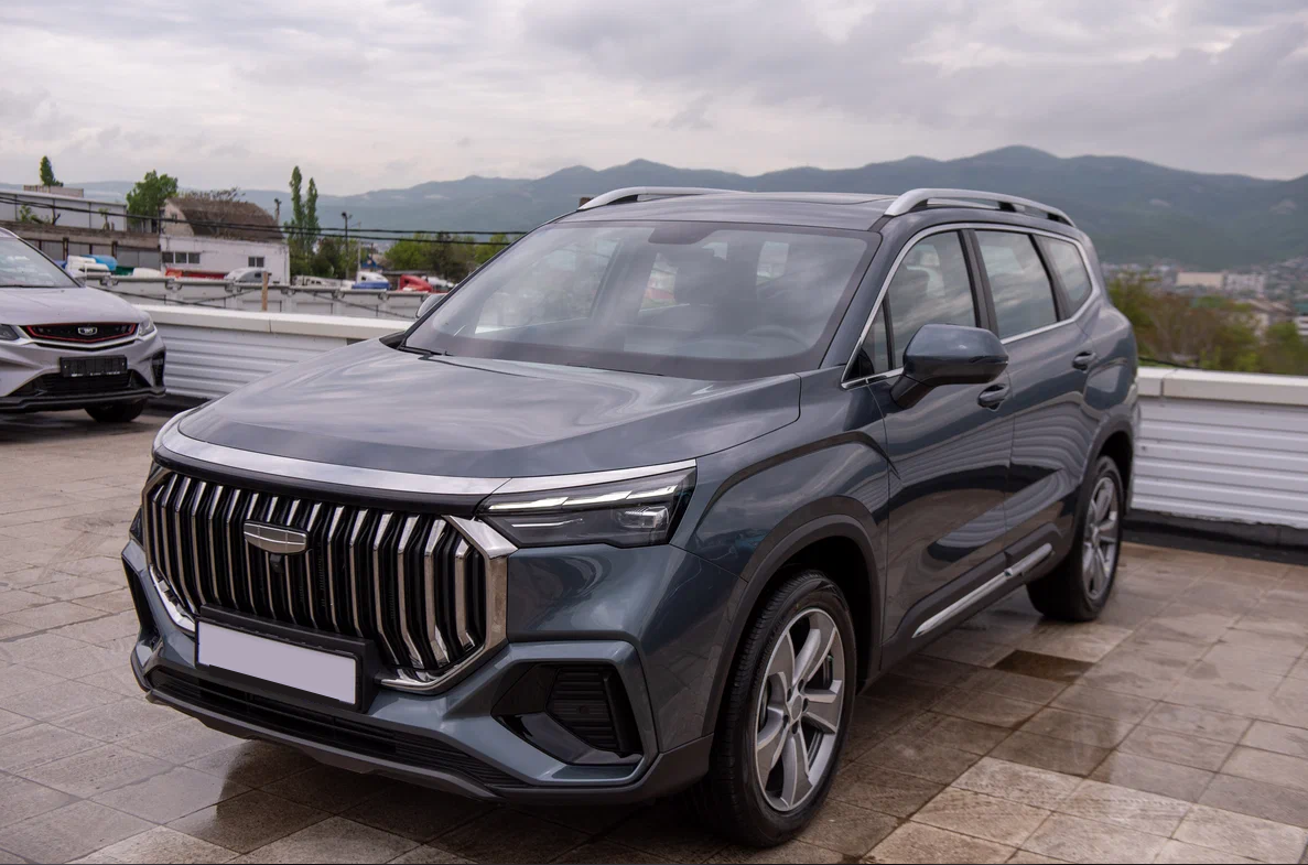Geely Okavango 2025